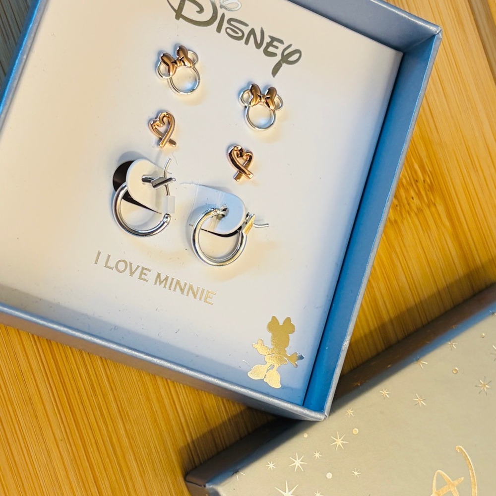 Disney Minnie Mouse 3-Pair Earring Set  silver-plated designs icons, bows, heart
